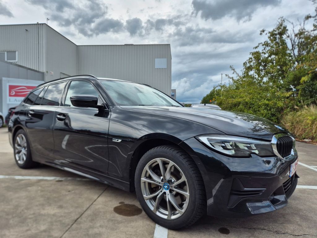 Image of BMW 320