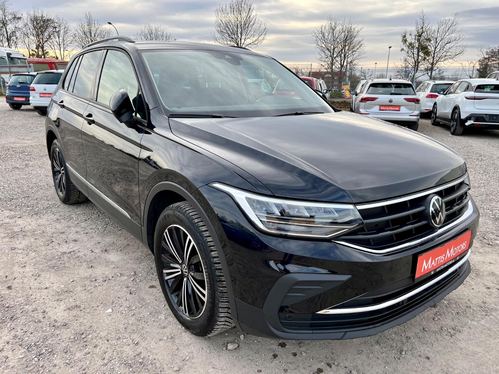 Volkswagen Tiguan 2.0 TDI SCR Life PANO GZJR AAC NAVI