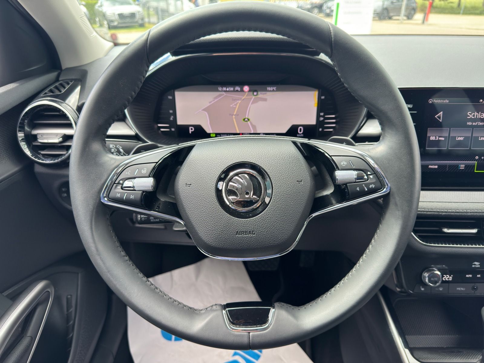 Fahrzeugabbildung SKODA Fabia Style 110PS DSG*RFK*ACC*NAVI*behLen*BehFro