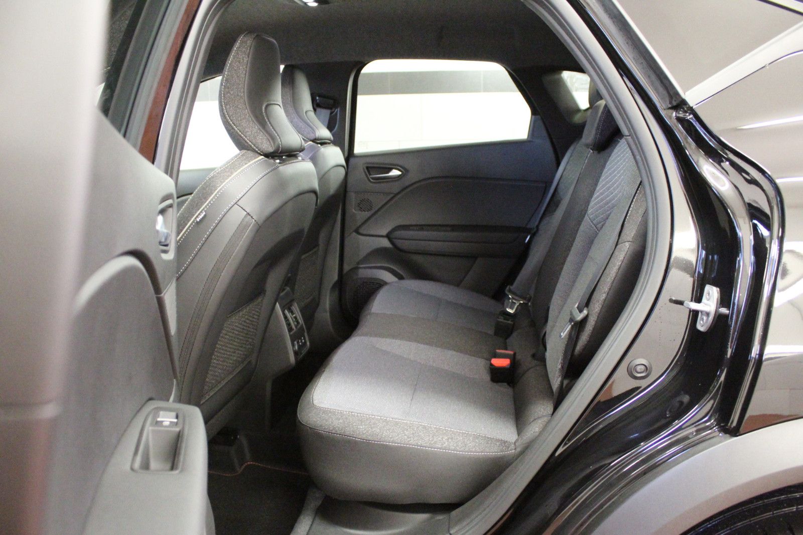 Fahrzeugabbildung Renault Captur TCe 115 KISS Sondermodell *Winter-Pak*Nav