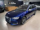 Audi S4 3.0 TFSI tiptronic quattro Avant MATRIX PANO - mit Benzin-Antrieb: Blau, Leder, Metallic
