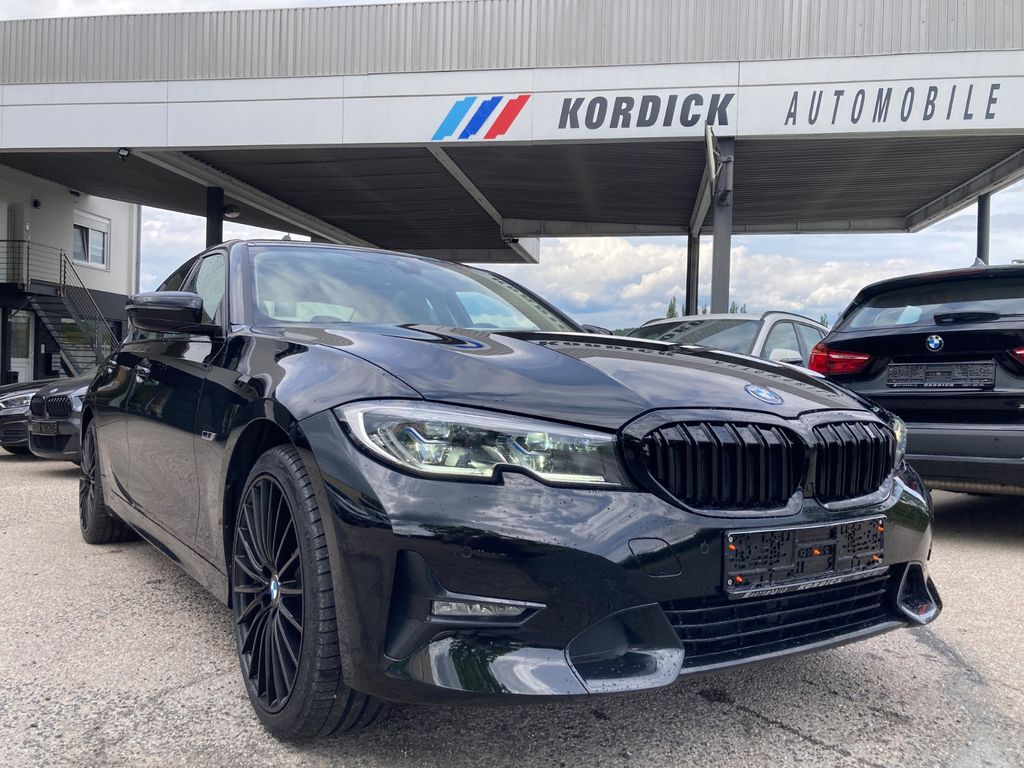 BMW 330
