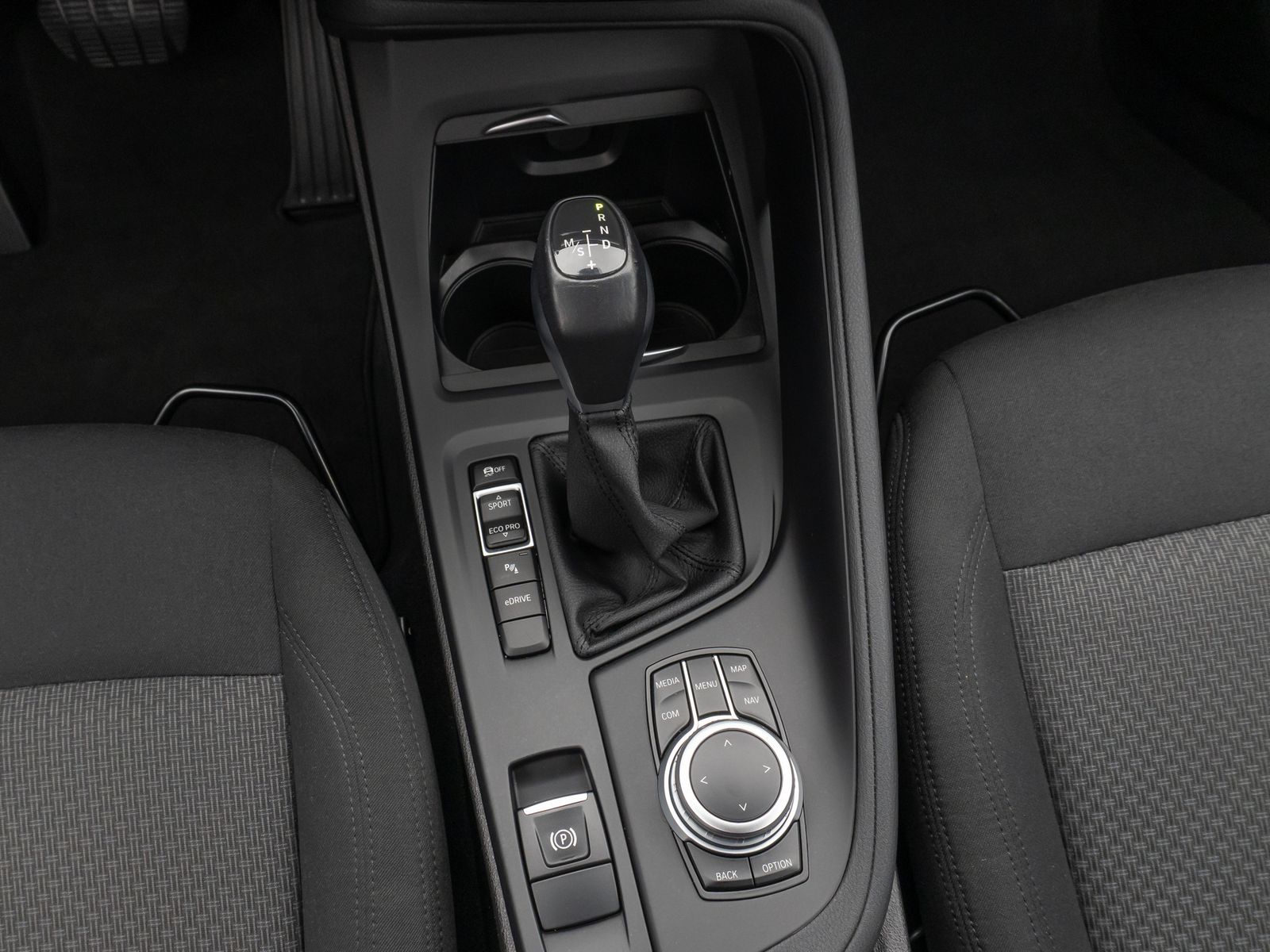 Fahrzeugabbildung BMW X1 xD25e Parkassist DAB AHK Geschwindigkeitsreg