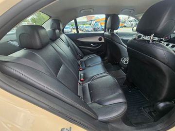 Mercedes E 200 - 8