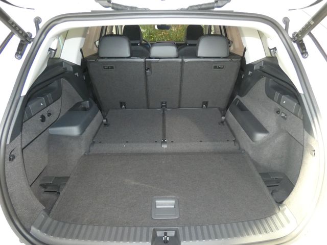 Tayron 1.5 eTSI OPF DSG Elegance AHK 7 SITZER
