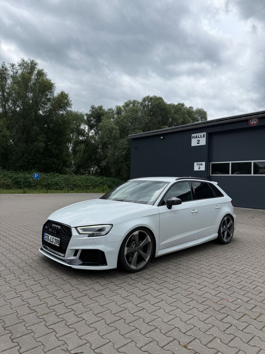AUDI RS3 2.5 TFSI S tronic quattro Sportback -