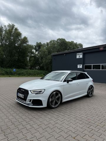 AUDI RS3 2.5 TFSI S tronic quattro Sportback -