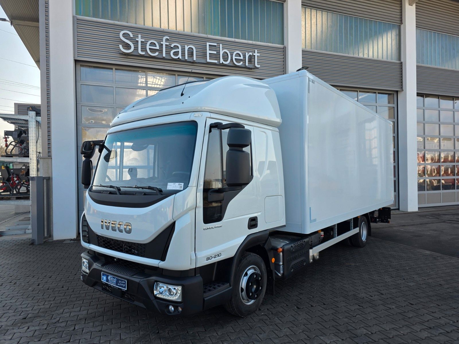 Fahrzeugabbildung Iveco Eurocargo ML80E21/P LBW 1.000kg L-Haus