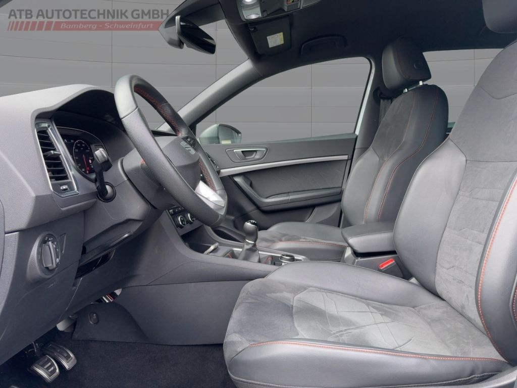 Fahrzeugabbildung SEAT Ateca FR, ACC, AHK, SHZ, RFK, PDC, NAVI, Apple C