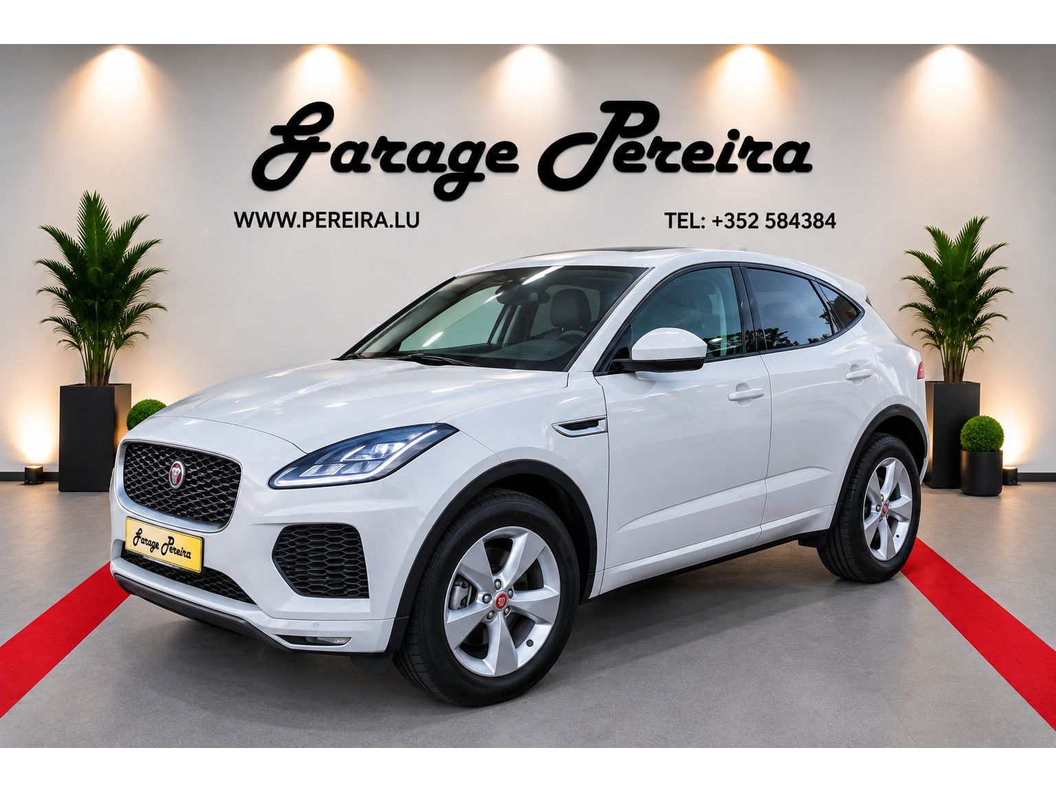Jaguar E-Pace D 180 AWD R-DYNAMIC PANO CUIR NAVI imagem 2