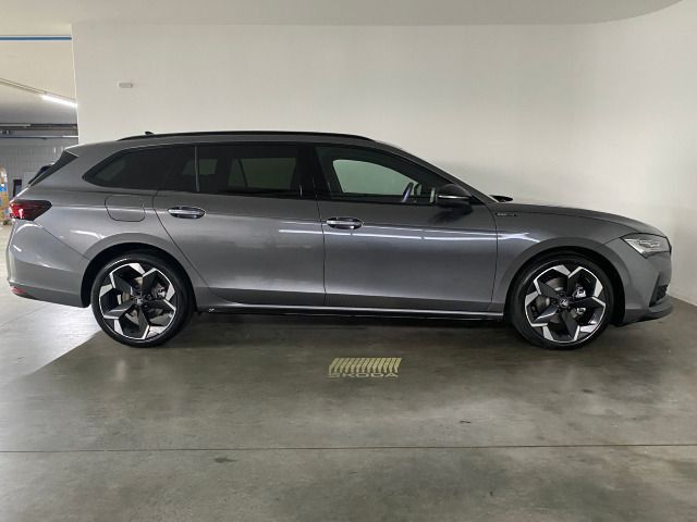 Superb Combi Sportline 2.0 TDI DSG AHK+NAVI+MATR