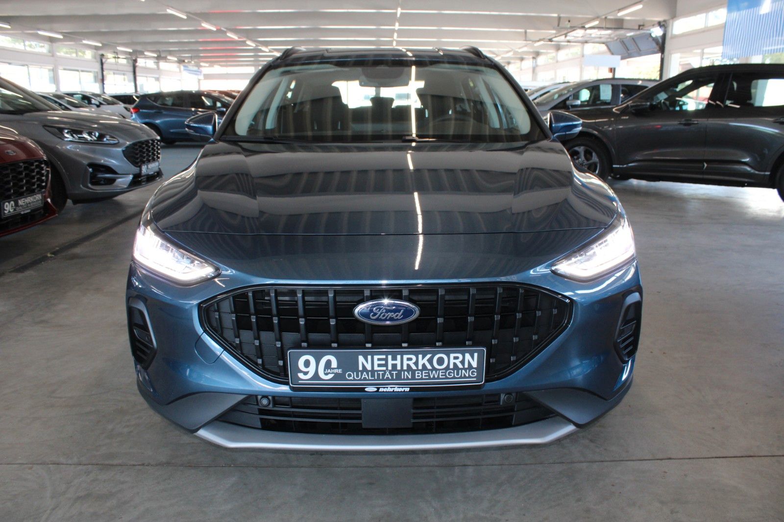 Fahrzeugabbildung Ford Focus Active X Turnier Automatik LED NAVI CAM