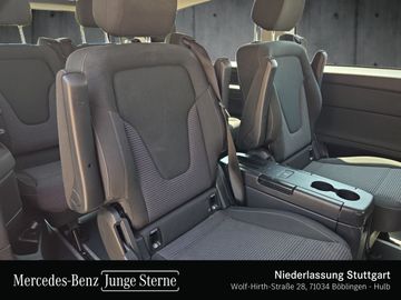 Mercedes V 220 - 11