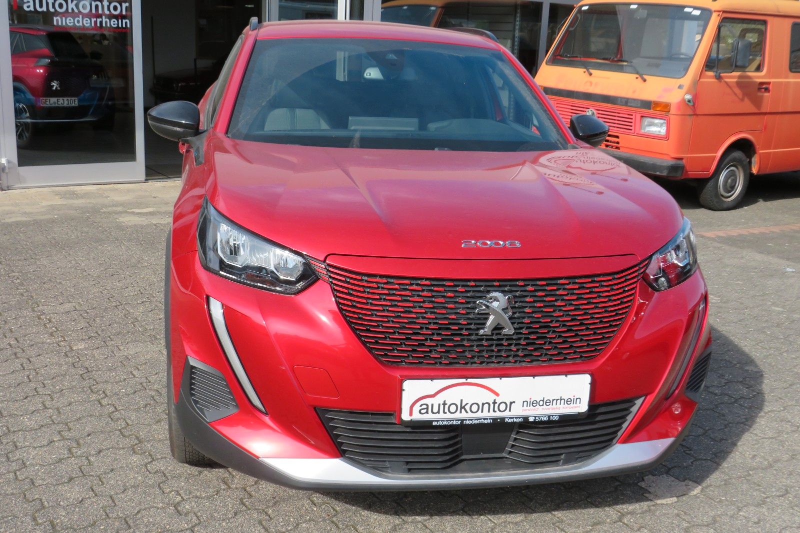 Fahrzeugabbildung Peugeot 2008 e- ALLURE NAVI GRA APP-CON SITZH. PDC 1.HD