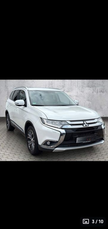 Image of Mitsubishi Outlander