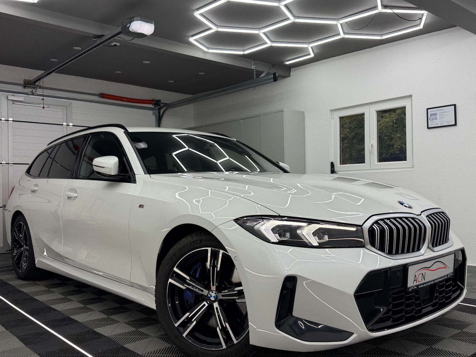 Fahrzeugabbildung BMW 330 i M SPORT/LED/DAB/KAMERA/ACC/CURVED DISPLAY