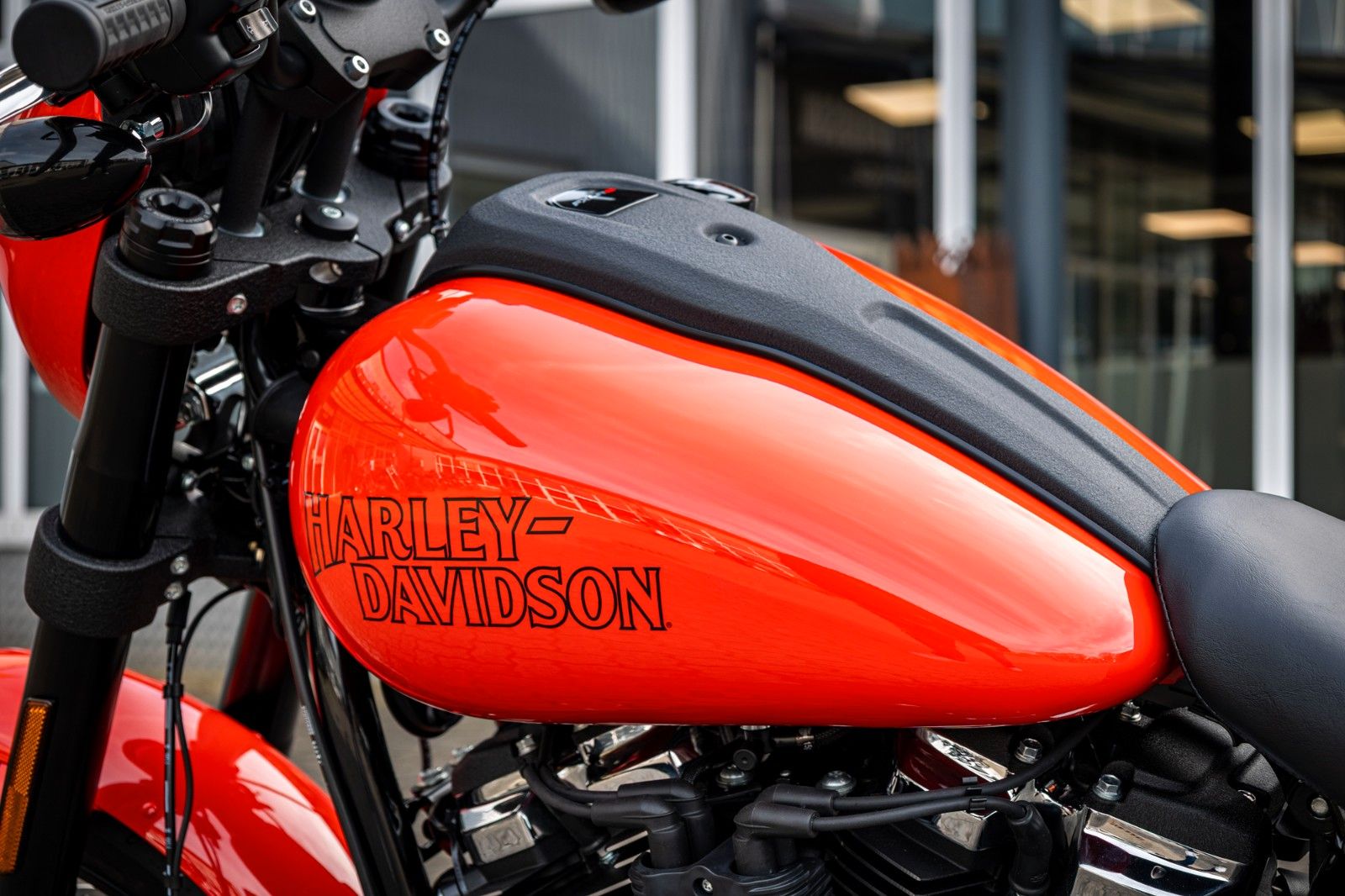Fahrzeugabbildung Harley-Davidson FXLRS LOW RIDER S 117 MY26