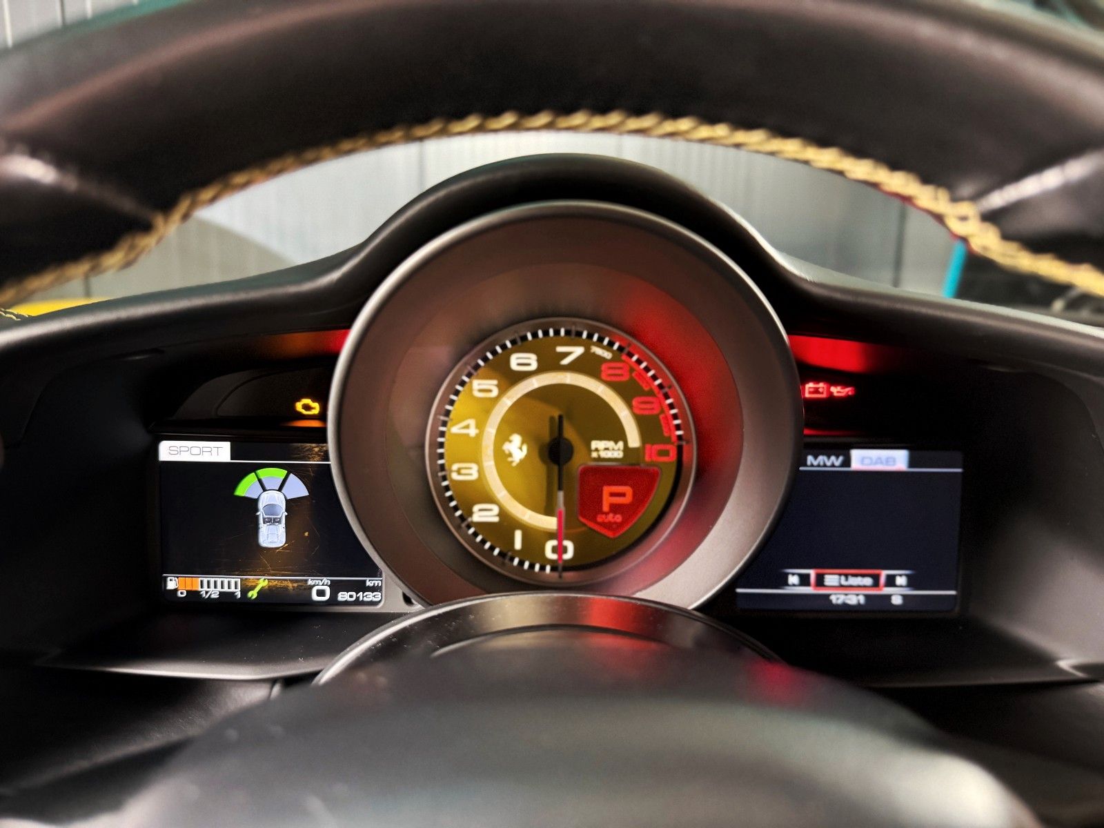 Fahrzeugabbildung Ferrari 488 Spider + Giallo Modena + Scuderia Shields