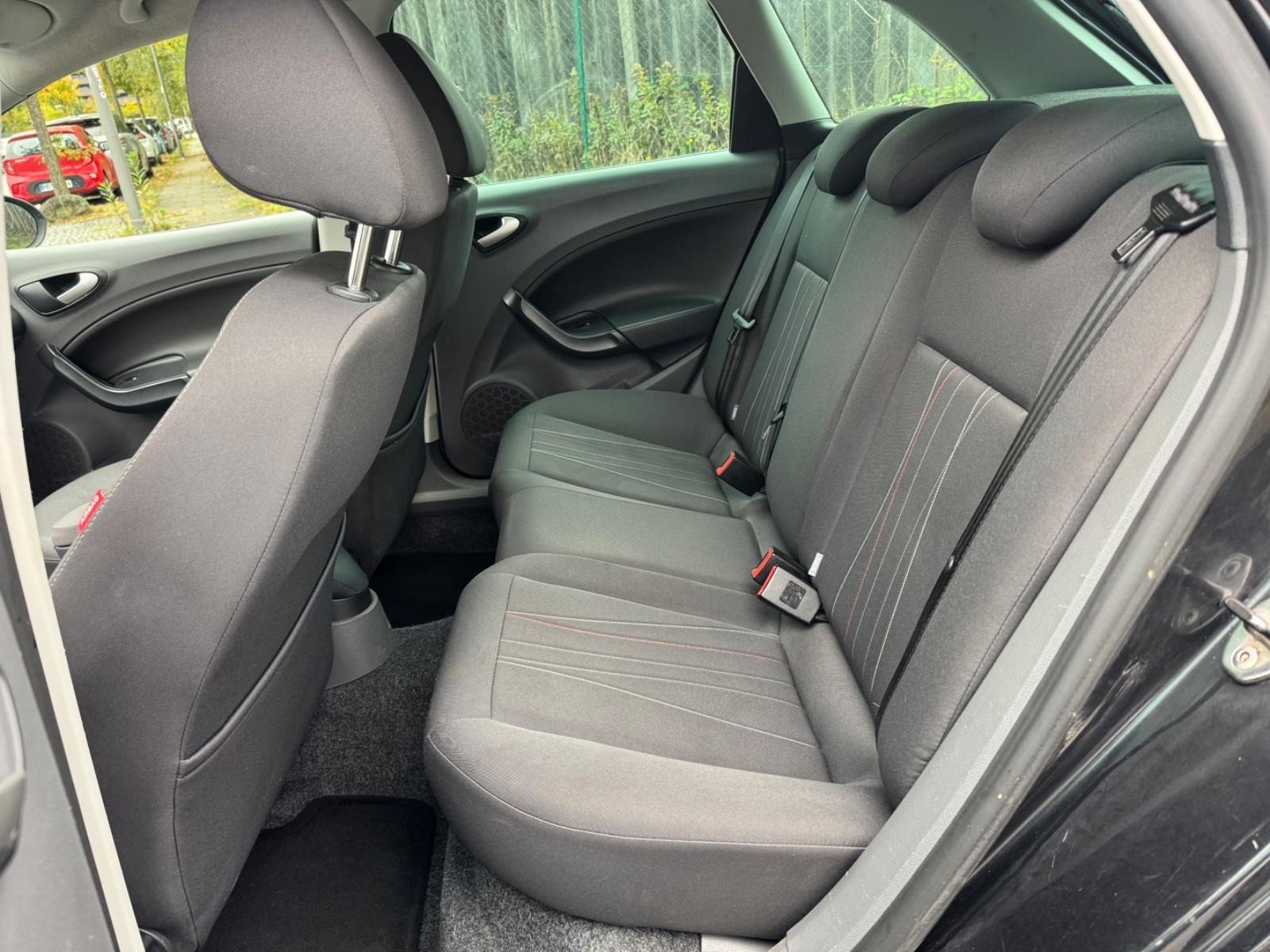 Seat Ibiza 2011 — photo 8
