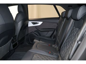 Audi Q8 - 12