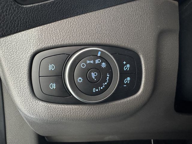 Ford Tourneo Connect Titanium 7-Sitzer, Xenon,Navi,RF