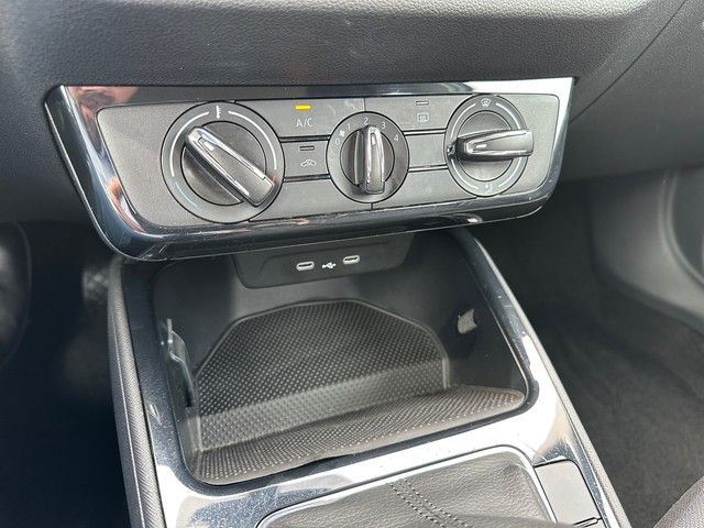 Fahrzeugabbildung SKODA Fabia 1.0l Selection LED+TEMPOMAT+SMARTLINK+++