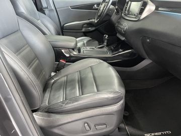 KIA Sorento - 12