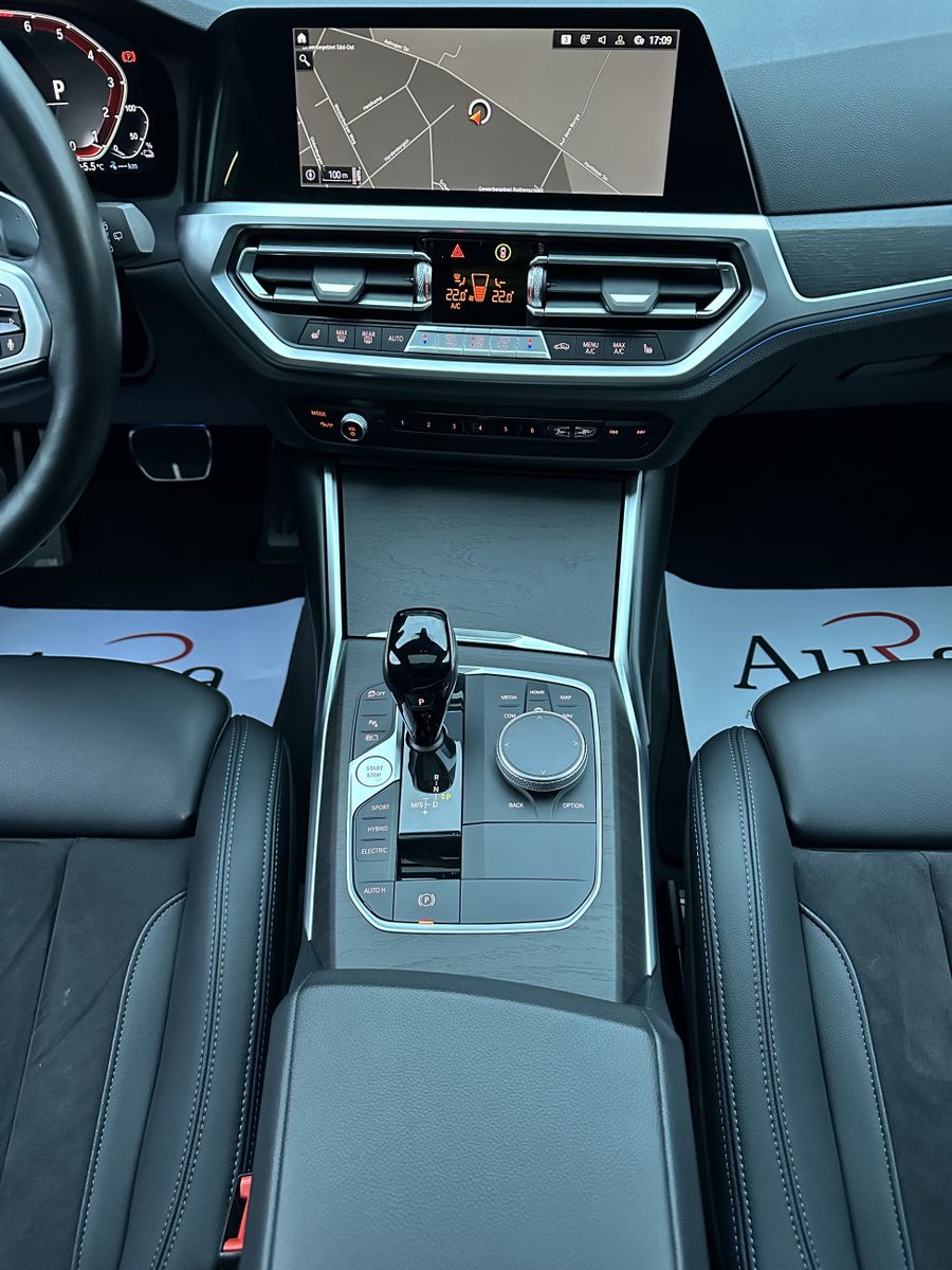 Fahrzeugabbildung BMW 330e Touring M-Sport NAV+LASER+PANO+ACC+HEAD-UP