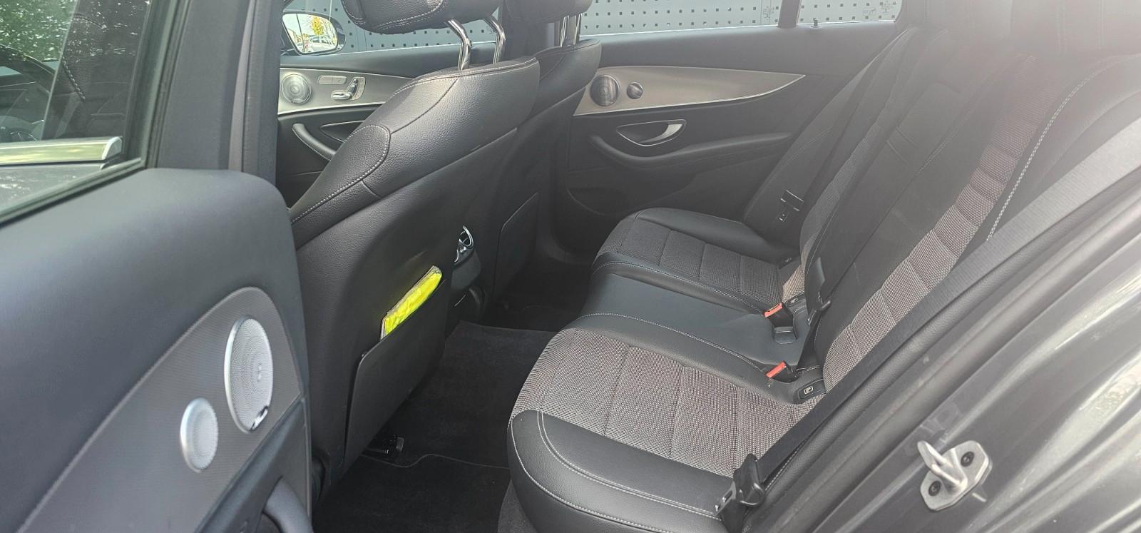 Mercedes-Benz E300 de BATTERIE-ZERTIFIKAT SEHR GUT, MASS.SITZ 