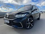 Volkswagen Tiguan Allspace 2.0 TDI DSG*4M*7-SITZ*R LINE*VOL - gebrauchte VW Tiguan Allspace aus dem Jahr 2024