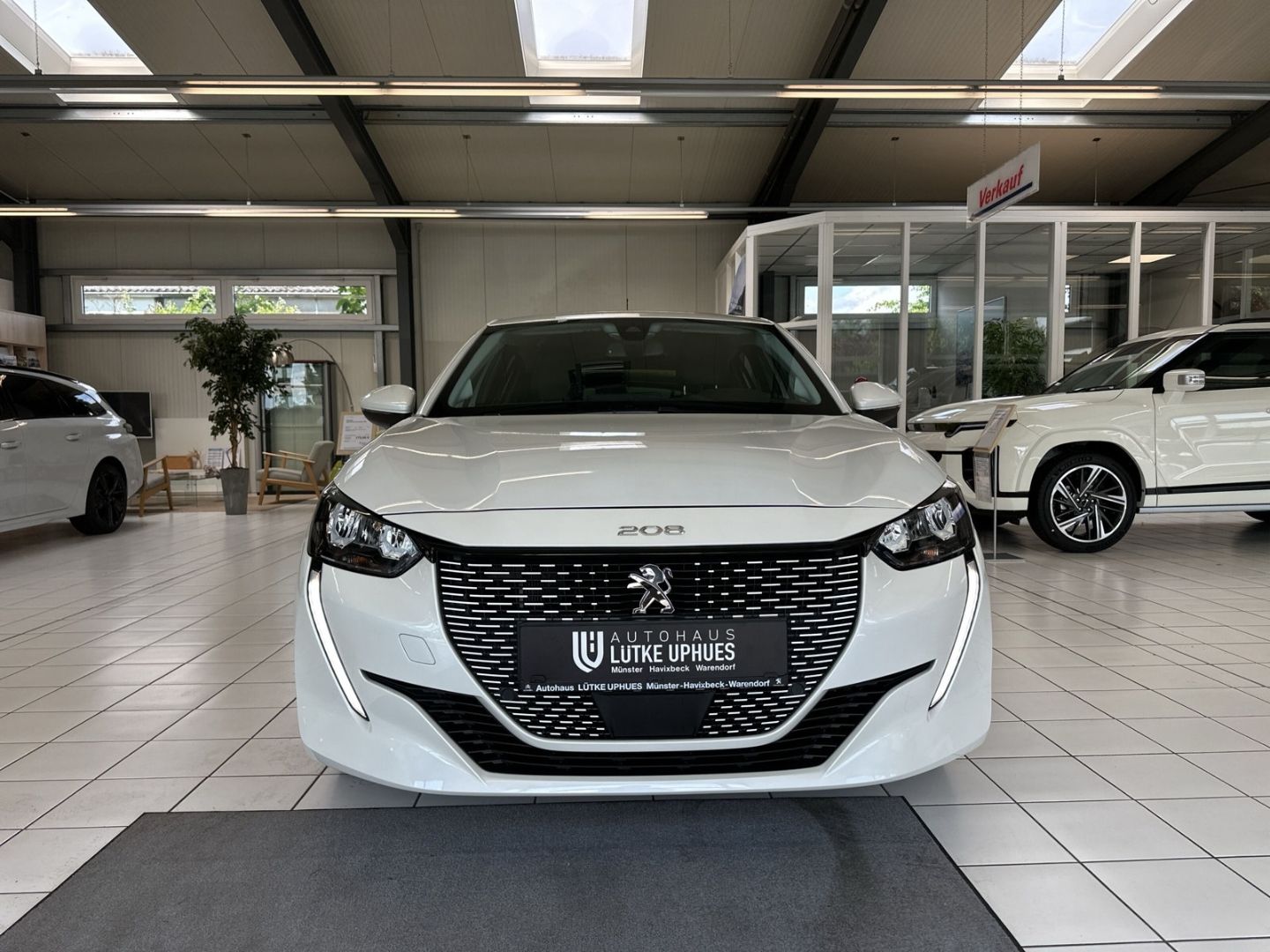 Fahrzeugabbildung Peugeot 208 e- Allure Elektromotor 136 LED CarPlay SHZ