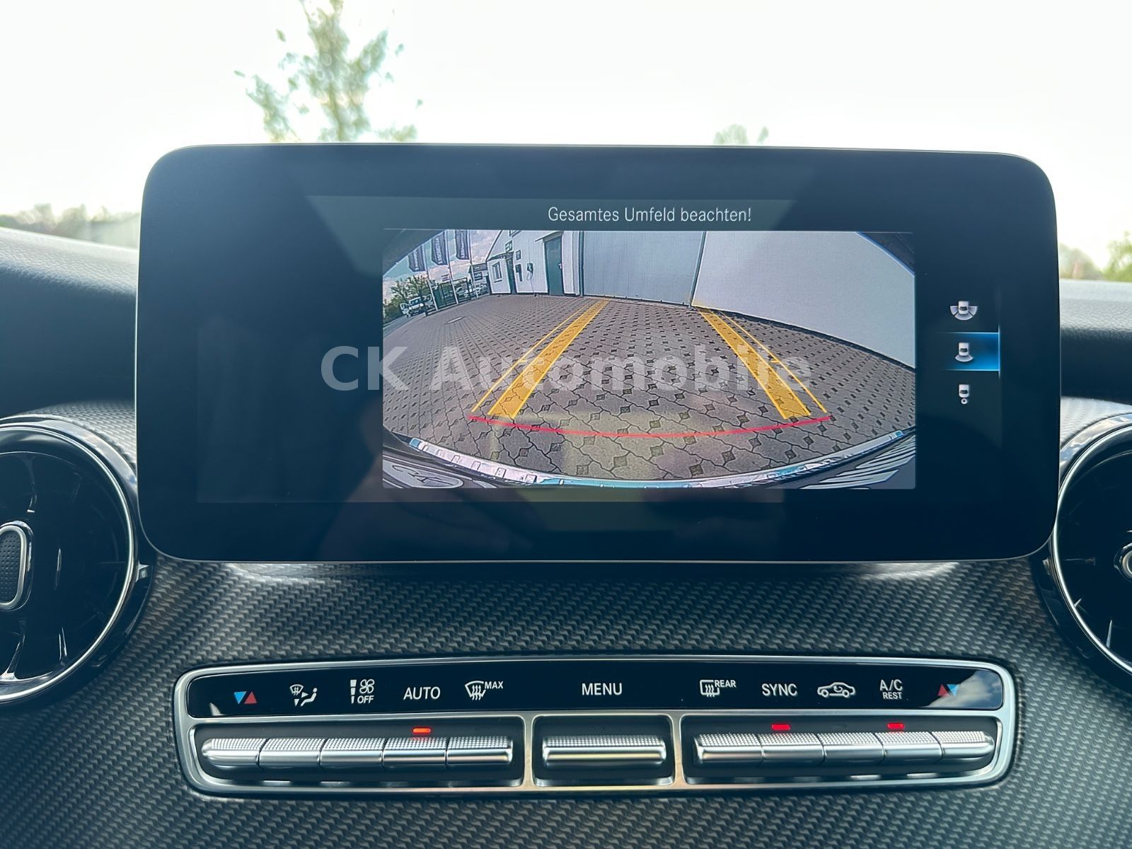 Fahrzeugabbildung Mercedes-Benz V 300d 4 Matic AVANTGARDE AMG-Line/6 Sitze/Pano