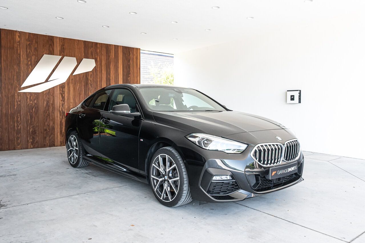 BMW 218 i, M pack, Camera, Adaptieve cruise control 