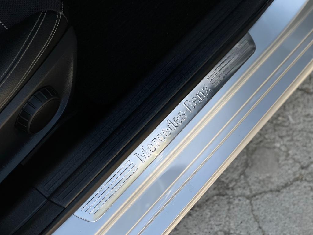 Mercedes-Benz A 220