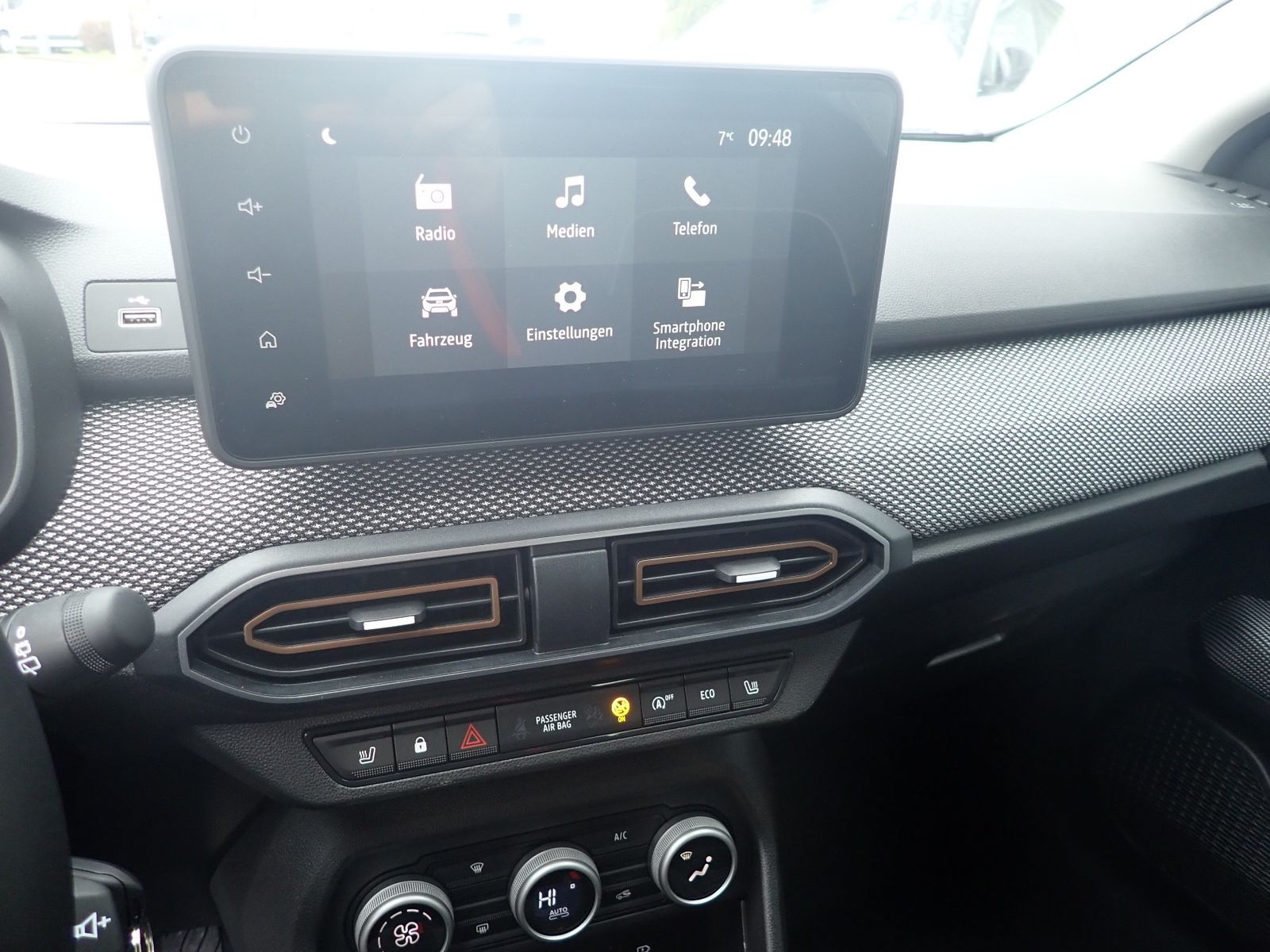 Fahrzeugabbildung Dacia Sandero Stepway Expression TCe 90