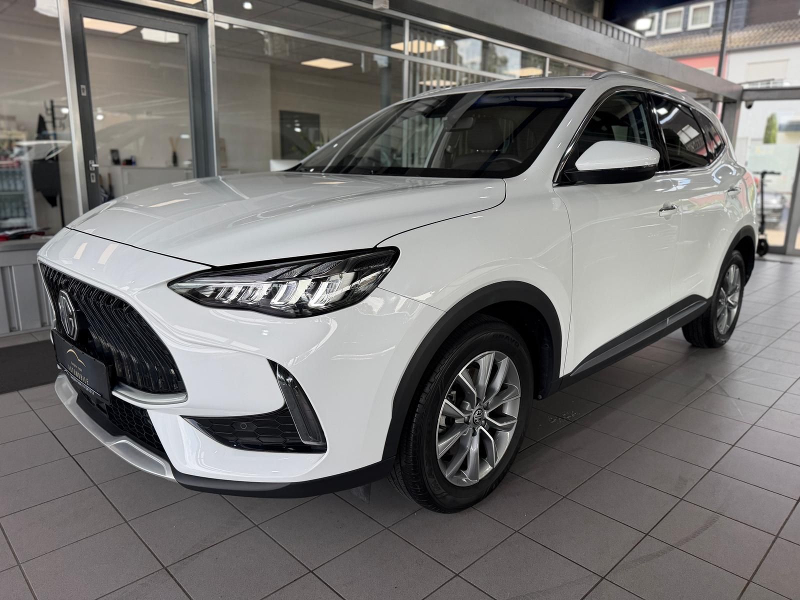 MG HS