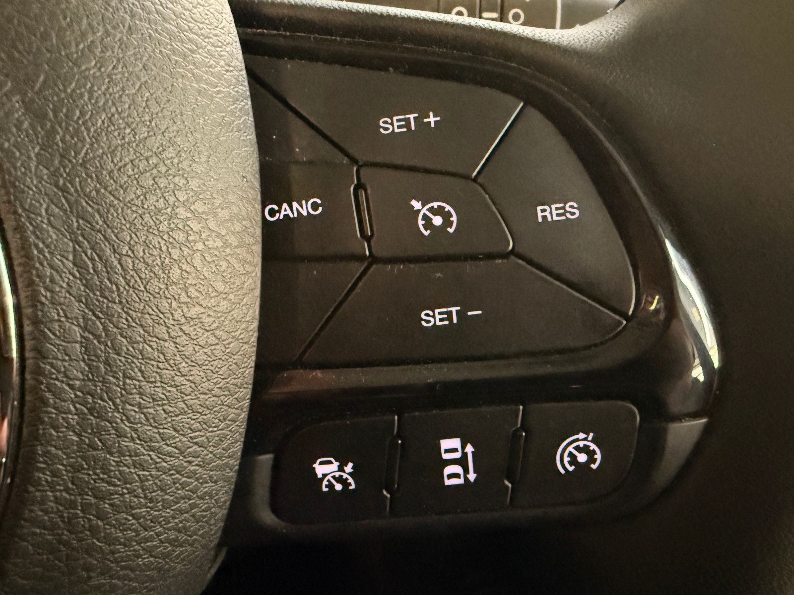 Fahrzeugabbildung Jeep Renegade Longitude Mild-Hybrid FWD/KAMERA/AUTOMA
