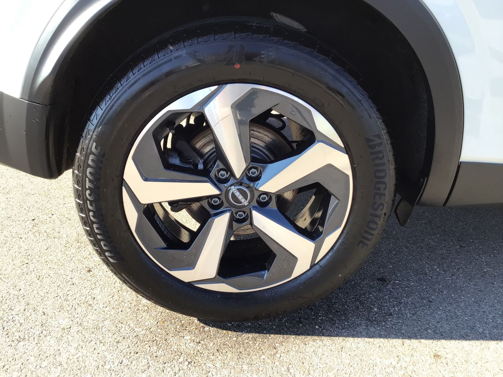 Fahrzeugabbildung Nissan Qashqai 1.3 DIG-T MHEV 6MT- N-Con.- Bus.,Winter