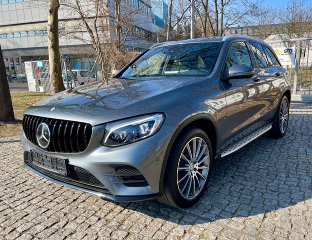 Mercedes-Benz GLC 220 d 4Matic 9- TRONIC AMG LINE