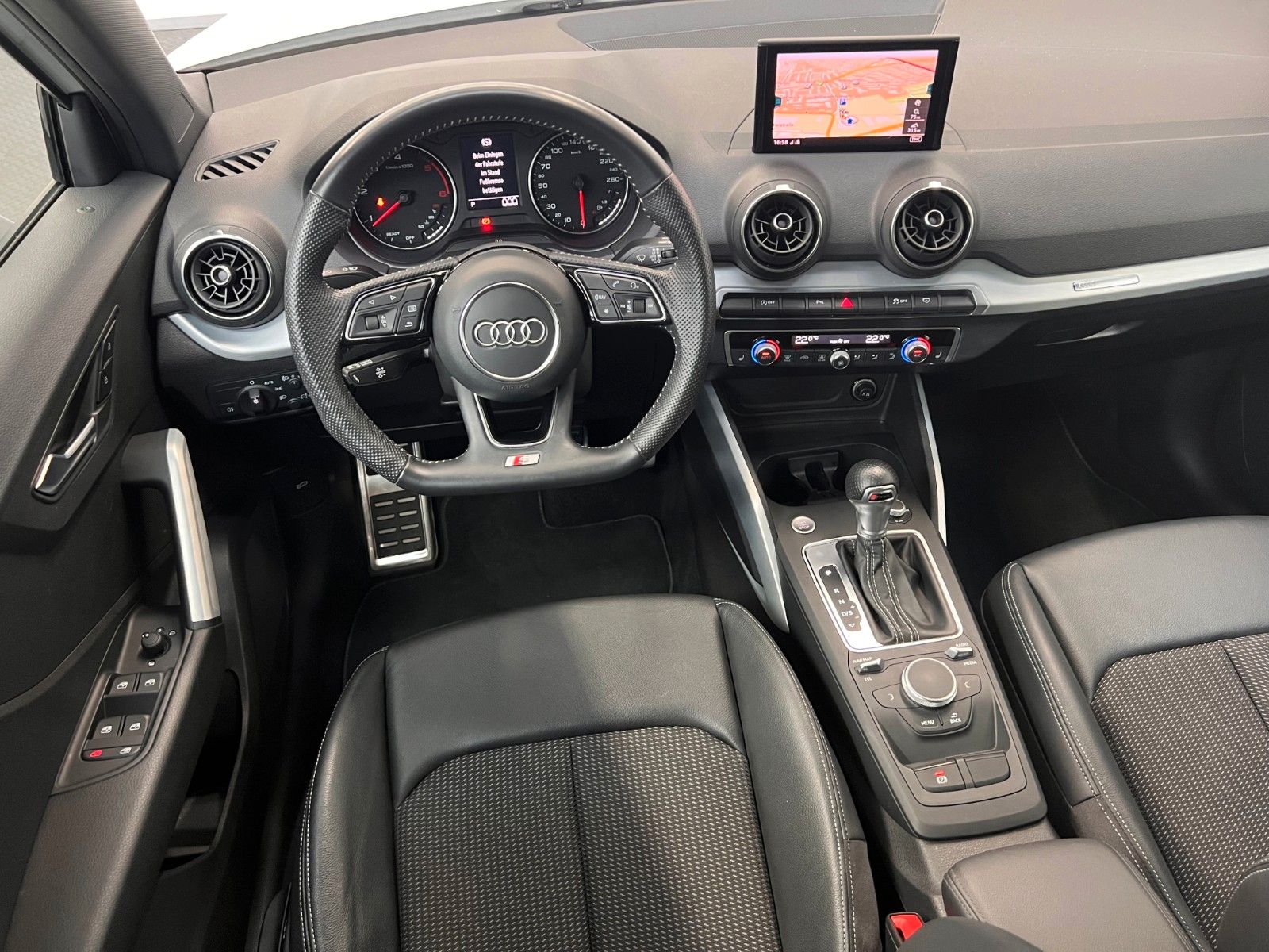 Fahrzeugabbildung Audi Q2 35 TDI Sport*2x S-line*LEDER*NAVI*PDC*SHZ*TOP