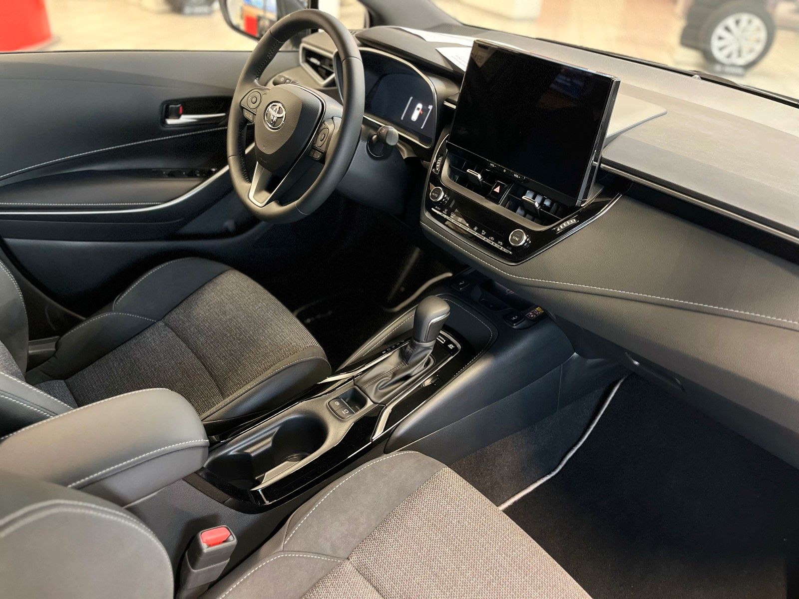 Fahrzeugabbildung Toyota Corolla Touring Sports Teamplayer Technik-P