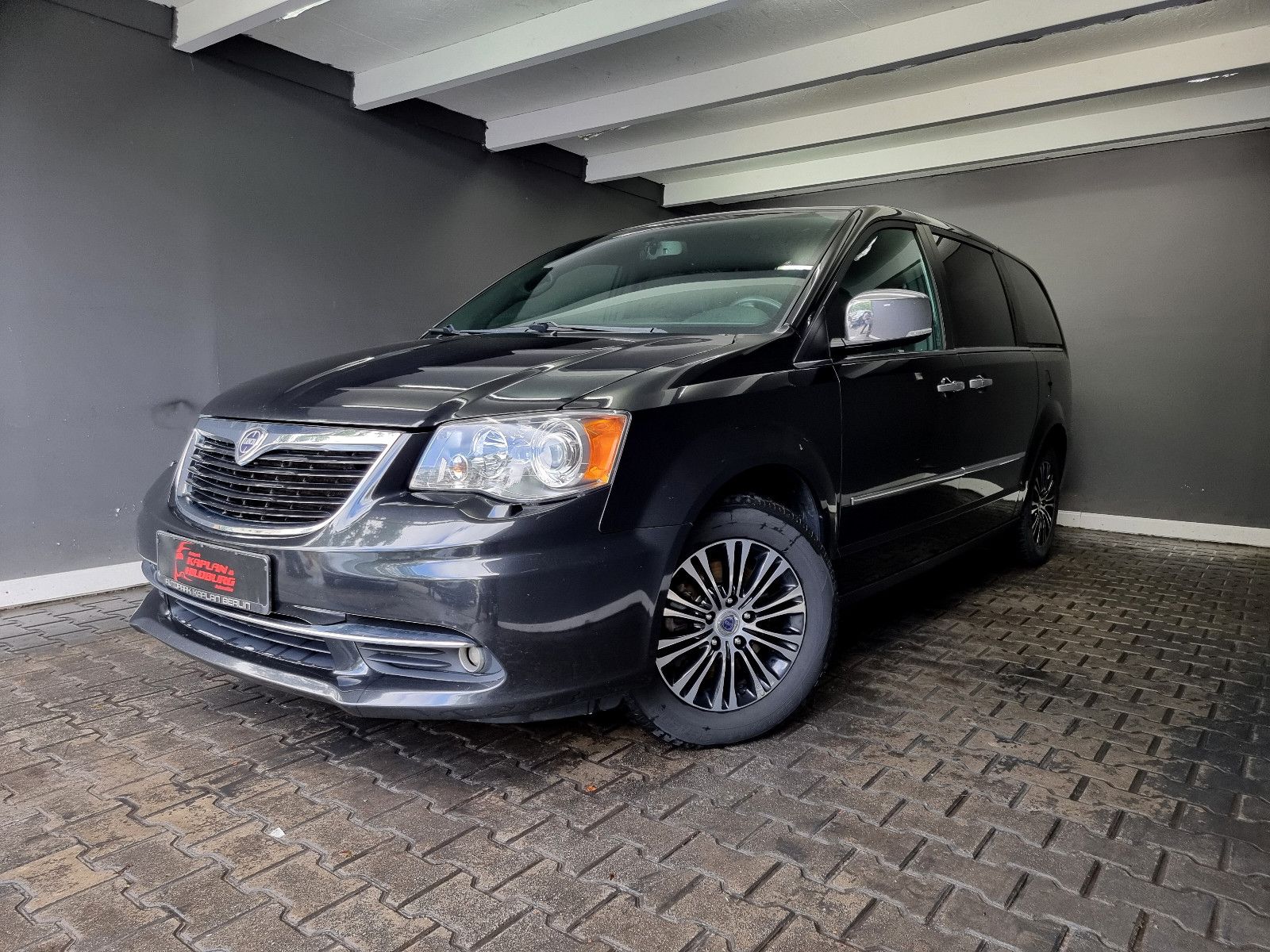 LANCIA Voyager