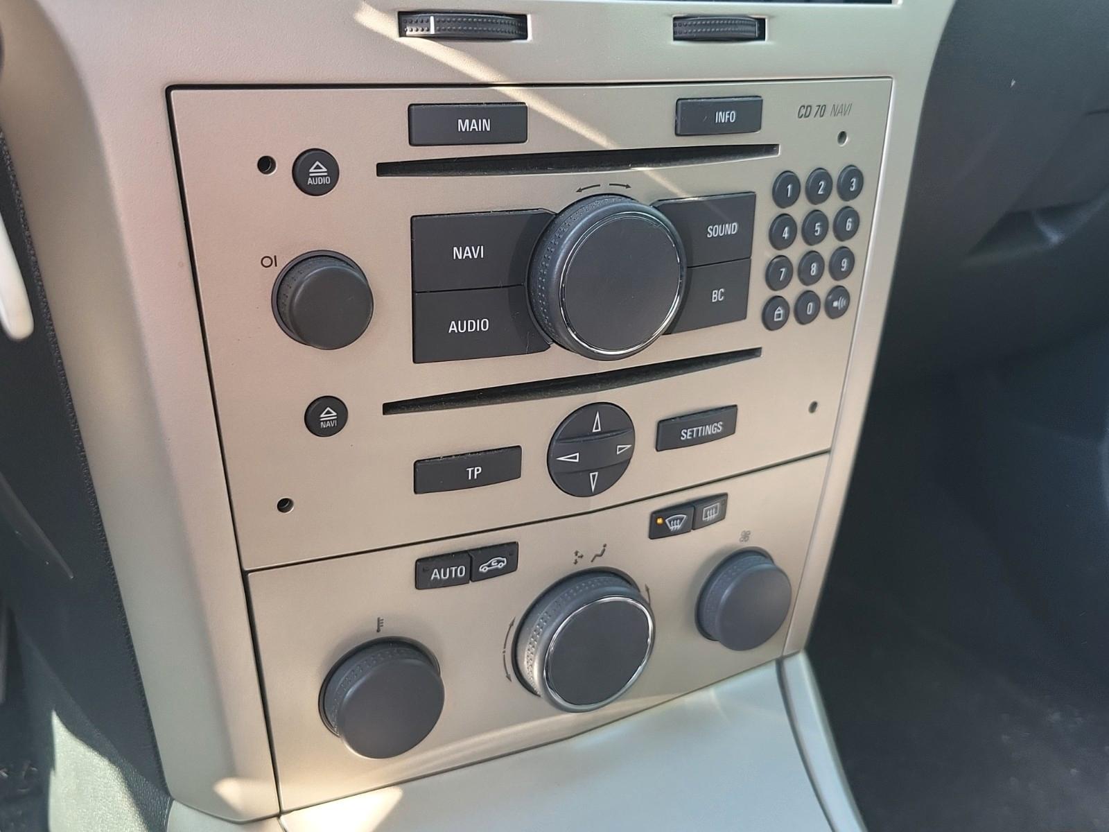 Opel Astra 2008 — photo 10