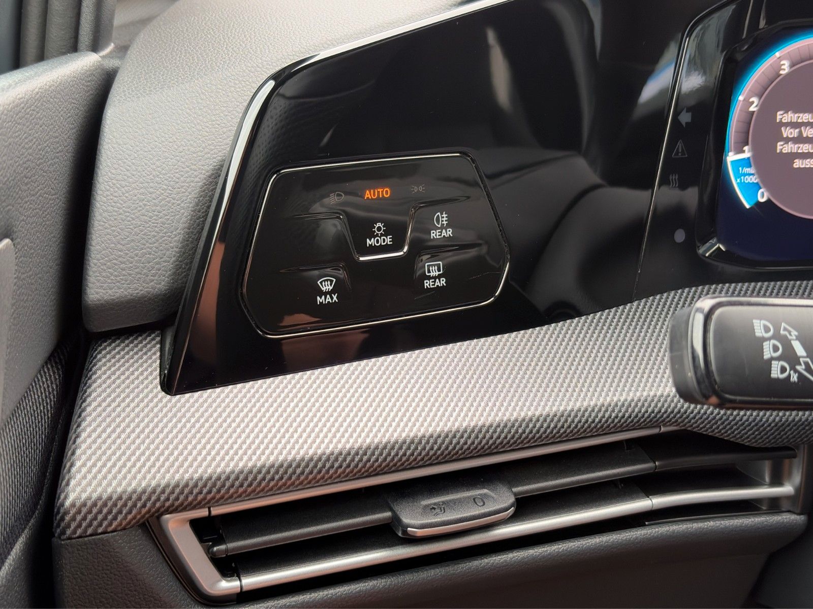 Fahrzeugabbildung Volkswagen Golf VIII Variant R-Line Facelift*ACC*LED*ViCo**