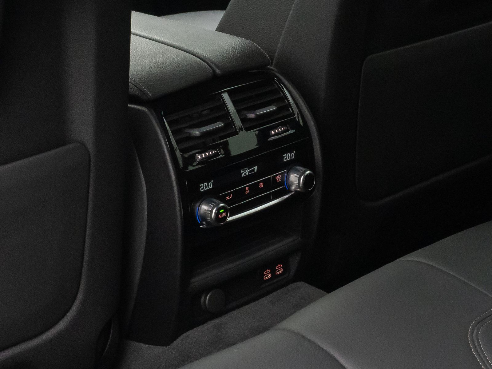 Fahrzeugabbildung BMW 530d xD M Sport DAB Kamera HUD Laser 4*Klima 19"