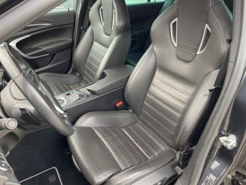 Opel Insignia - 12