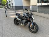 KTM 890 Duke 