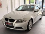 BMW 320 3 Touring 320d-Aut-Navi-Pdc-Pano- - BMW 320 aus 2009: Kombi, D