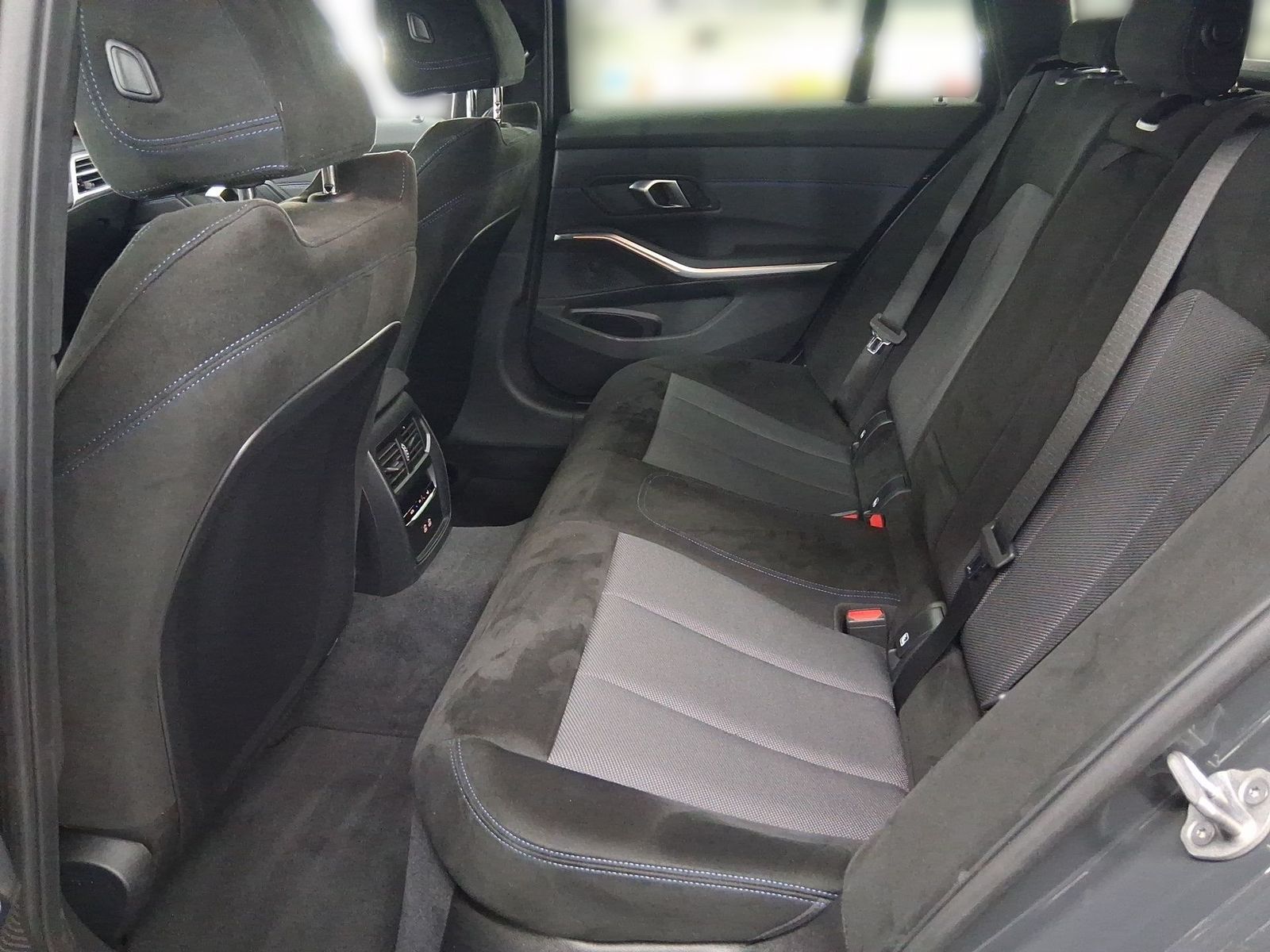 BMW 330 - Bild 11