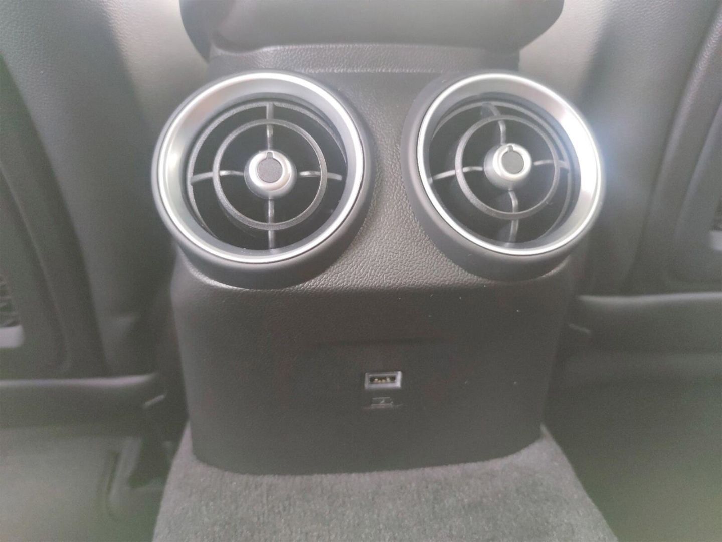 Fahrzeugabbildung Alfa Romeo Giulia 2.0Turbo Q4 Veloce +HARMAN/KARDON+PANORAM